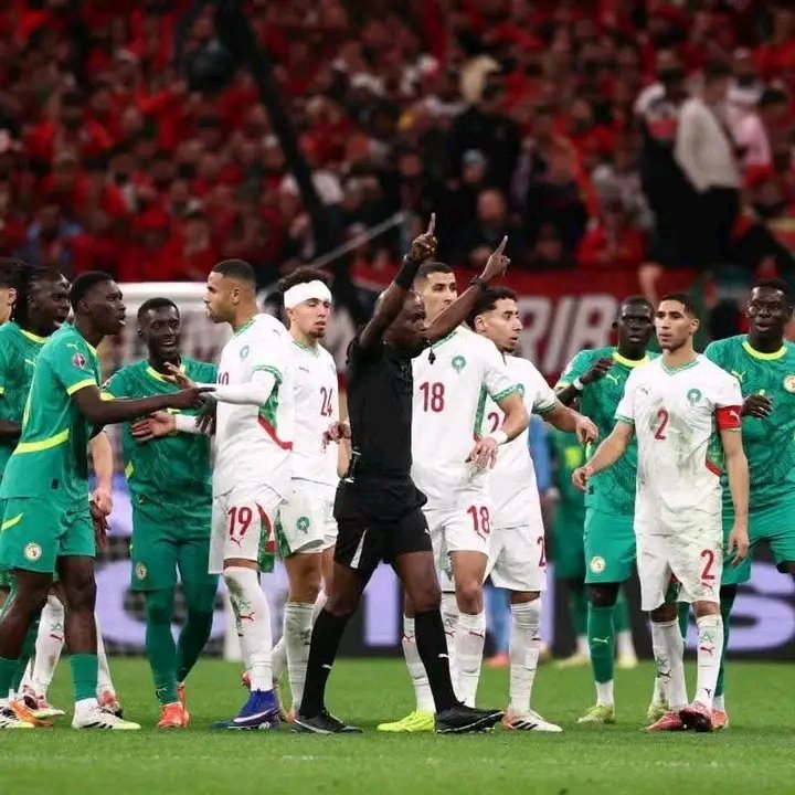 غلاف المقال