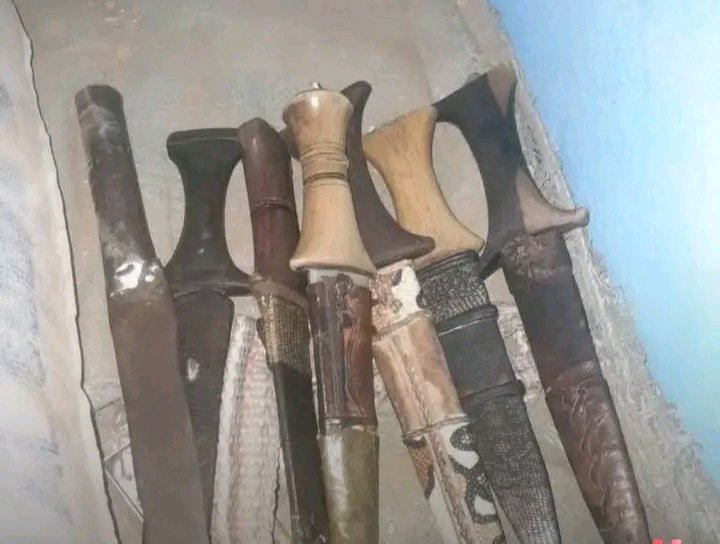 غلاف المقال