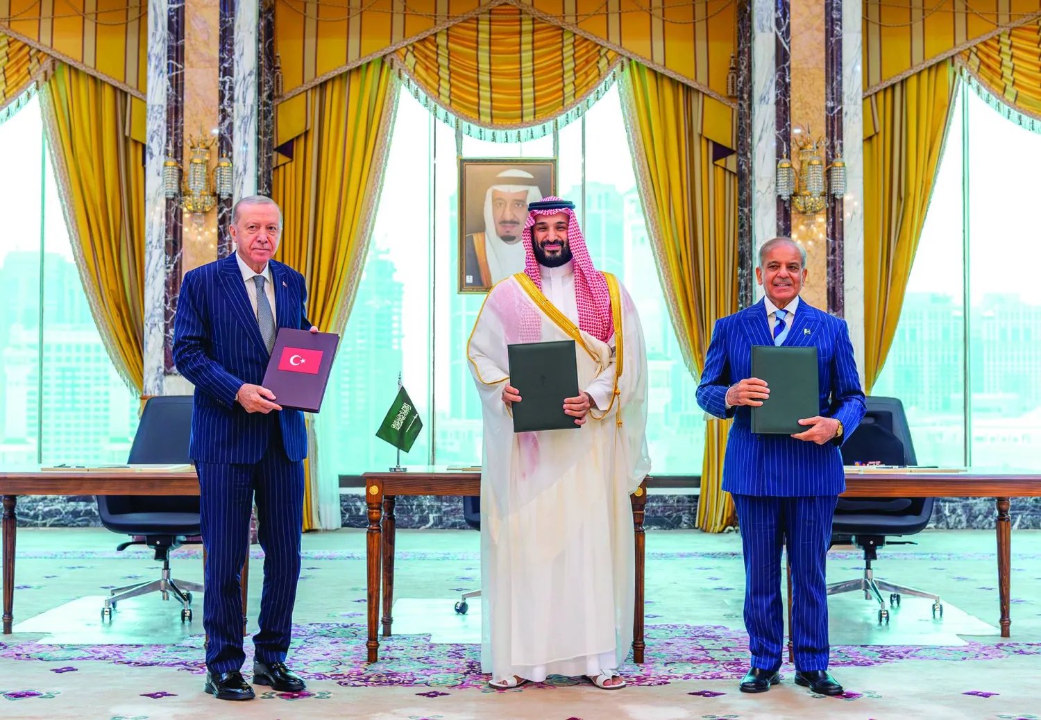 غلاف المقال